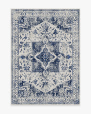 Kira — Halı, Delft Mavisi, AREA, beyaz zemin, 5x7