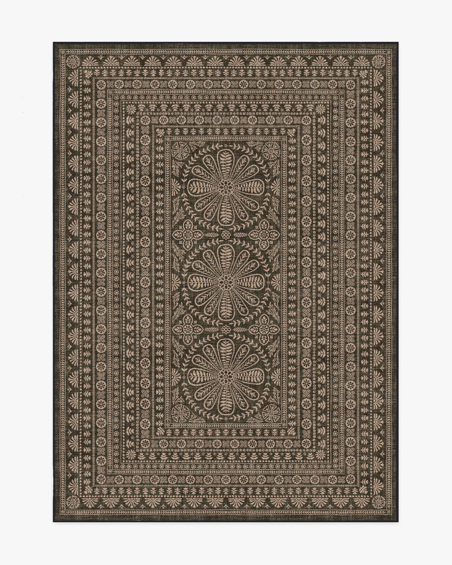 Maia — Halı, Yumuşak Siyah, AREA, beyaz zemin, 5x7