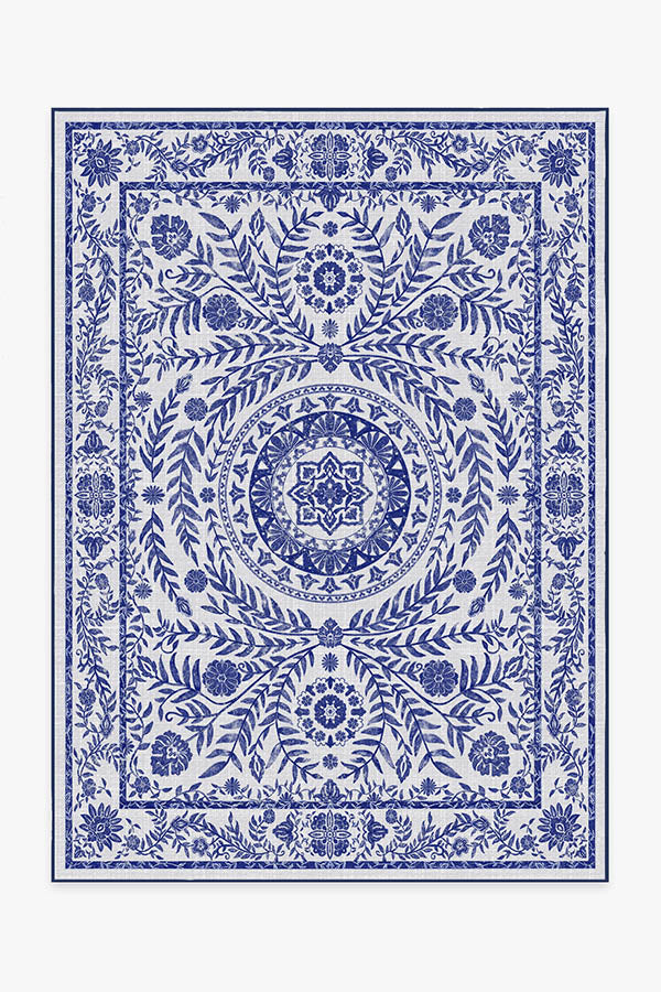 Fontaine — Halı, Delft Mavisi, AREA, beyaz zemin, 5x7